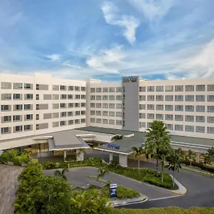 Park By Radisson Clark Ángeles
